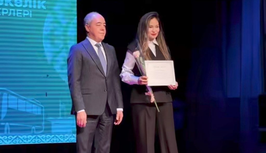 Порно пигги банк салбыраған сиськи Қынапта аяқталатын порно секс