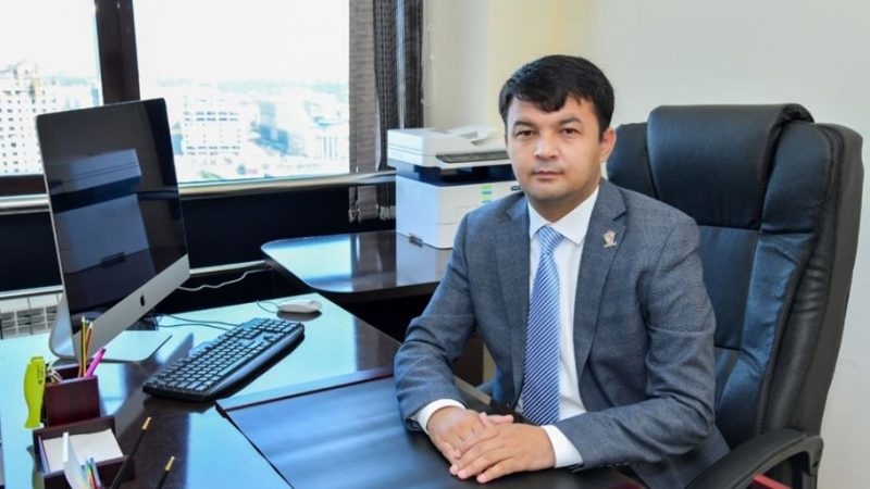 Бұрынғы әкім хатшысы һәм Amanat-тың экс-қызметкері Арай Есенбек 10 миллион теңге бопсалағаны үшін ұсталды