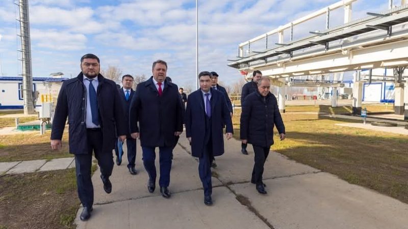 Олжас Бектенов Батыс Қазақстан облысында мұнай-газ саласын дамыту барысын тексерді