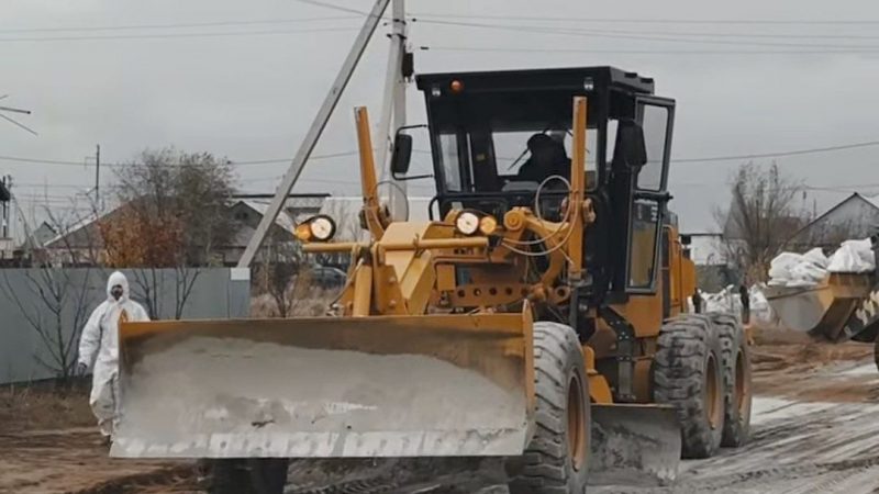 Оралда Арман шағынауданында жол құрылысы қарқынды жүргізілуде
