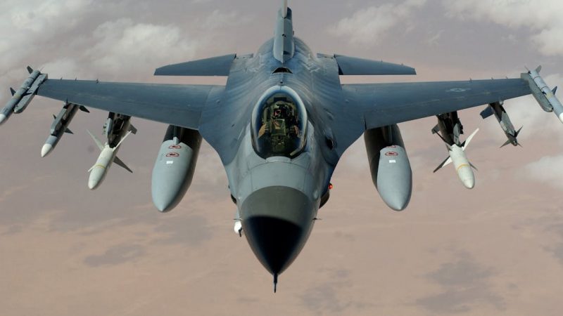 Пентагон Илон Масктың AI-ын қабылдады: «Әскер бұрынғыдан да қауқарлы болады»