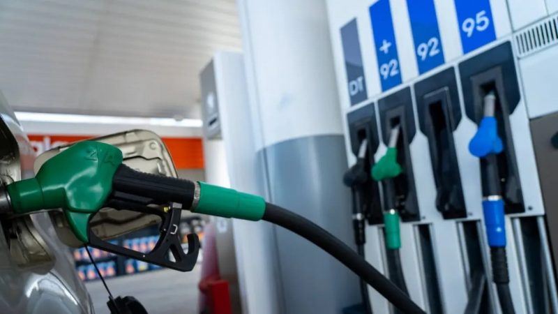 Елдегі ең танымал бензин қымбаттап жатыр: Мораторий неге АИ-95-ке әсер етпеді?