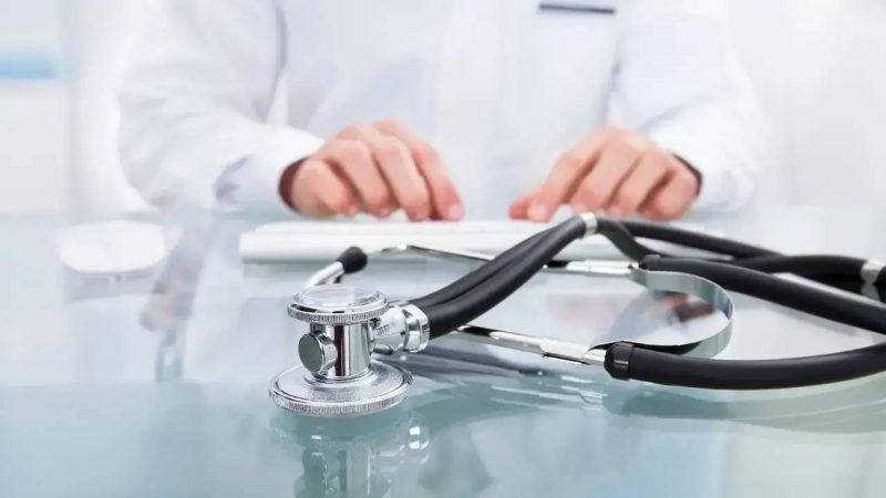 Қазақстанда зейнетақыны емделуге жұмсау уақытша тоқтатылды: Банк себебін түсіндірді