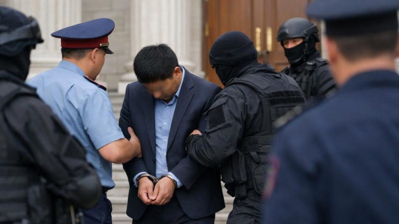 6 миллион теңгеге үкімді жеңілдеткен: Қызылордада сот төрағасы ұсталды