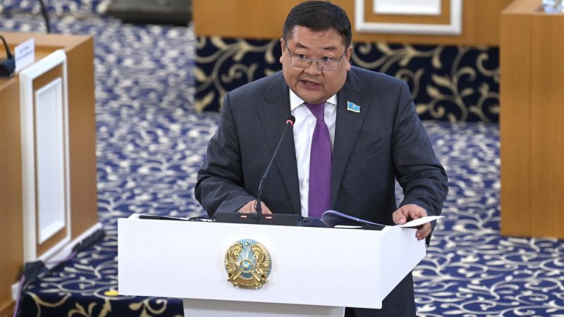 Болашақ Парламенттің қызметтік шеңбері бір жарым еседен астам өседі – Айдос Сарым   