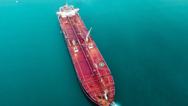 ҚМГ растады: Қазақ мұнайын таситын танкерге дронмен шабуыл жасалды