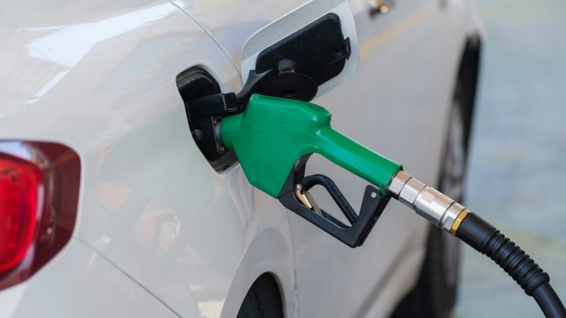 Келер жылы бензин бағасы Ресеймен теңесуі мүмкін: Төмен бағаның салдары қандай?