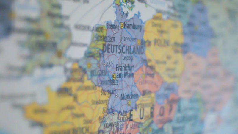 Трамптың жаңа талабы: Украина қауіпсіздік үшін Донбасты Ресейге беруі тиіс