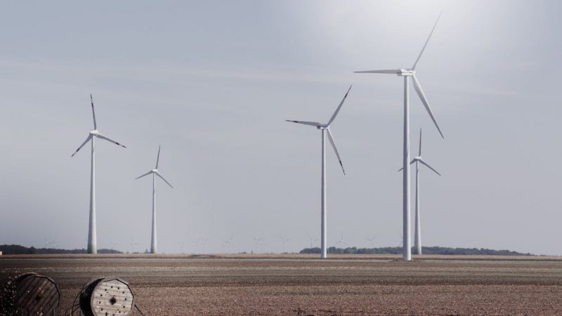 Зеленский мәлімдеме жасады: Елдегі энергетика саласының жағдайы өте ауыр