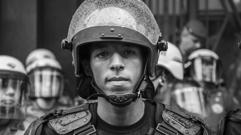 Ирандағы жағдай ушықты: Құрбандар саны мыңдап саналуы мүмкін