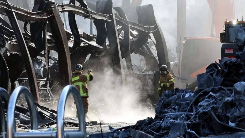 Оңтүстік Кореядағы зауыт өртенді: жоғалған қазақстандықты іздеу жұмыстары жүріп жатыр