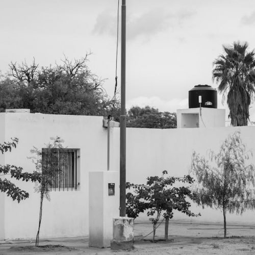 Black and white photo of rural white houses in San José de Las Salinas, Córdoba.