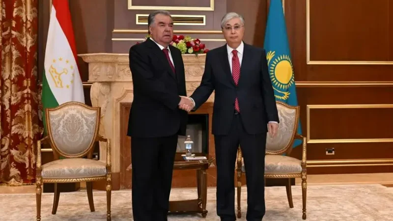 Президент Касым-Жомарт Токаев встретился с Президентом Таджикистана Эмомали Рахмоном