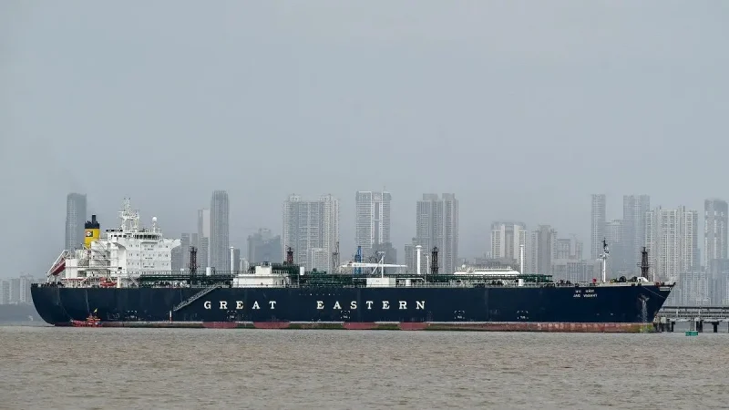 АҚШ пен Иран арасы шиеленісті: Трамп Ормуз бұғазын толық бұғаттау туралы мәлімдеді