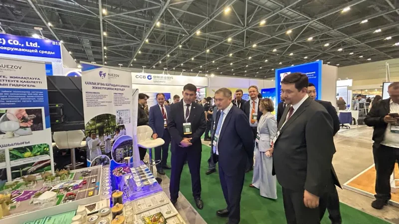 RES 2026 саммитінде Әуезов университетінің эко-жобалары назарға ілікті