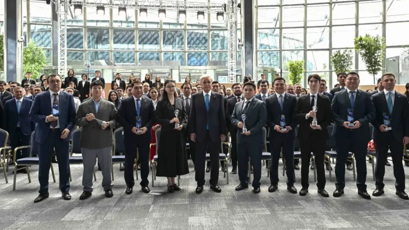 Тоқаев AI байқауларының үздіктерін марапаттады: жеңімпаздар тізімі