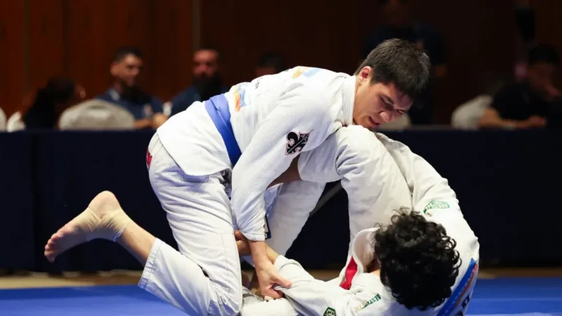 Оралдық балуан Болатбек Сейілхан жағажай джиу-джитсуынан Азия ойындарында қолаға ие болды