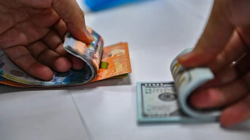 Доллар, еуро, рубль: 26 сәуірдегі нақты бағамдар