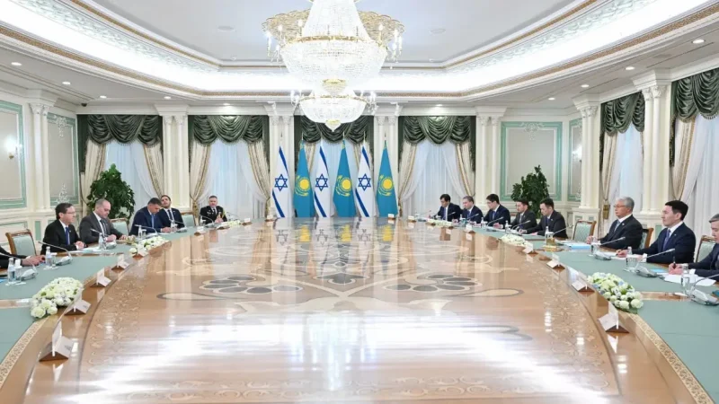 Тоқаев пен Израиль президенті келіссөзді кеңейтілген құрамда жалғастырды