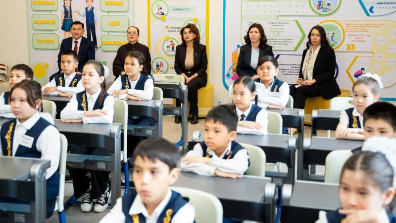 Аида Балаева елорда мектебіндегі «ақылды сыныппен» танысты