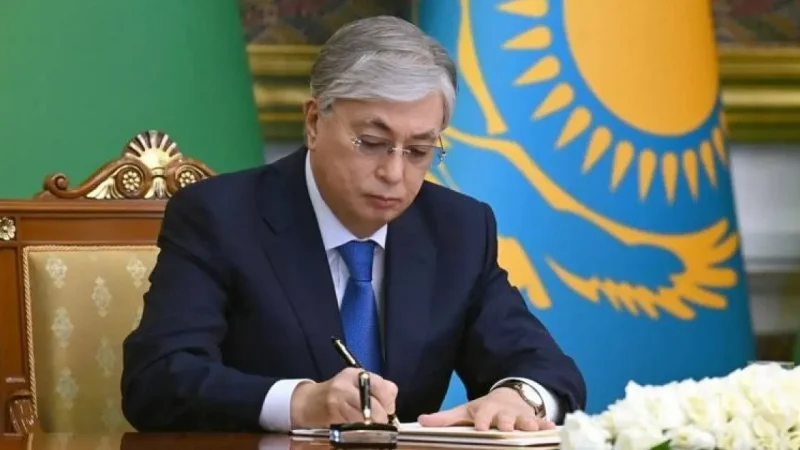 Токаев екі маңызды заңға қол қойды: не өзгереді?