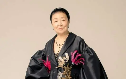 «Айына 1 млн теңге»: Баян Алагөзова Меруерт Өтекешоваға өмірлік сыйлық тағайындады