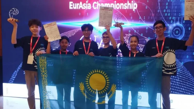Оралдық оқушылар Түркиядағы робототехника олимпиадасында топ жарды
