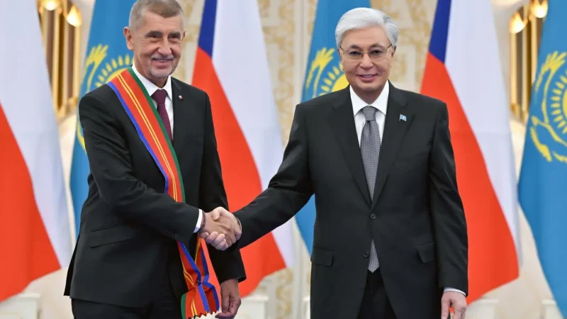 Тоқаев Чехия премьеріне «Достық» орденін табыстады