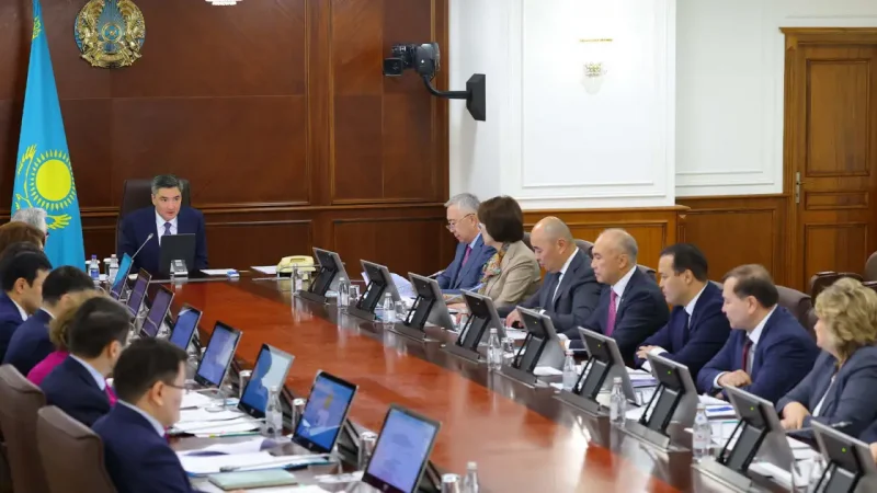 Дәрі-дәрмек бағасы төмендеп, өндіріс көлемі өседі — үкімет не ұсынды?