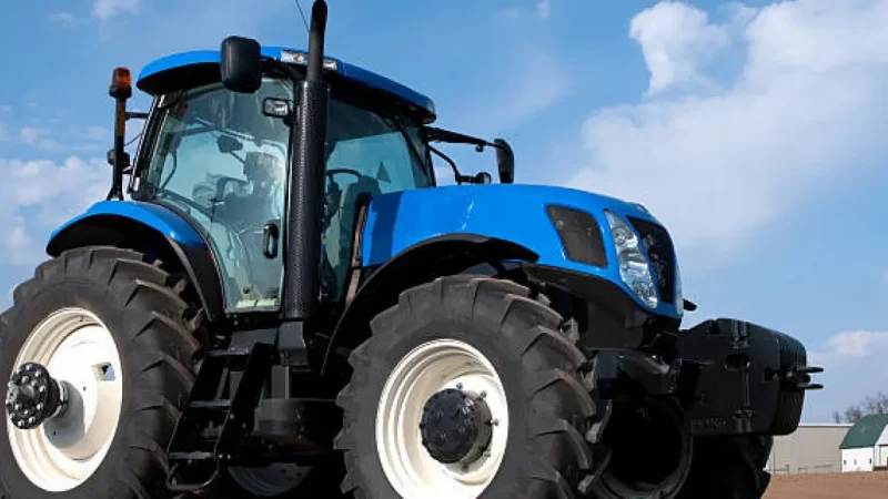 Трактормен полициядан қашқан жүргізуші ұсталды: не болды?