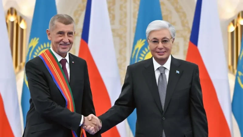 Тоқаев Чехия премьерін «Достық» орденімен марапаттады: Бабиш алғыс айтты