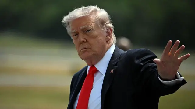 Трамп «Бостандық» жобасын жариялады: Ормұздағы кемелерге жол ашылады