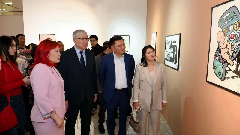 «Сөйле, сурет»: Астанадағы көрме телефонға телмірген жалғыздықты әшкереледі