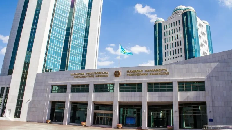 Қазақстан Халық Кеңесі туралы заң жобасы Парламентке жолданды