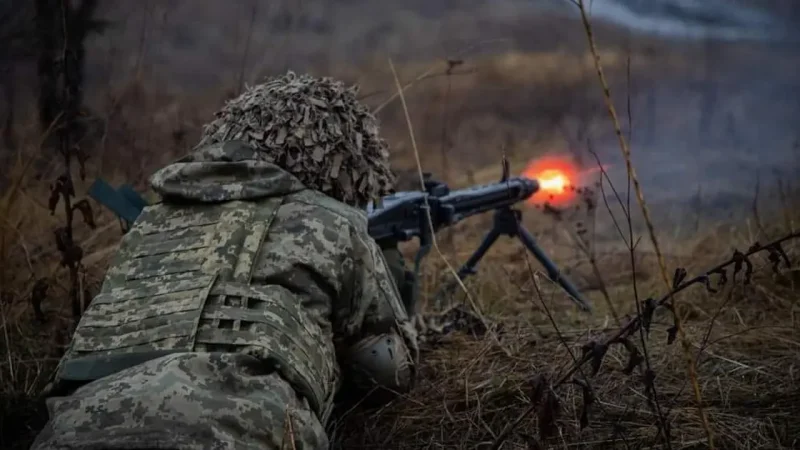«Оңтүстікте бітім жоқ»: Украина әскері күніне 20-дан астам шабуылды тіркеді