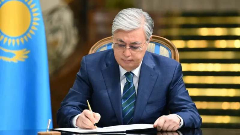 Мектептерге жасанды интеллект келеді: Тоқаев жарлыққа қол қойды
