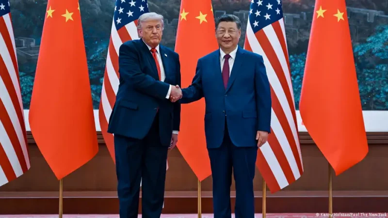 Трамп пен Си Цзиньпин Пекинде қол алысты: екі держава көшбасшысы не туралы сөйлесті?