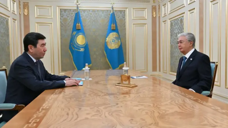 Тоқаев Қошановты қабылдап, жаңа Конституциялық заңдардың маңызын атап өтті