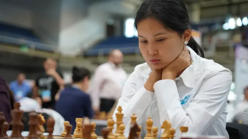 Бибісара Асаубаева әйелдер арасында FIDE рейтингінде көш бастады