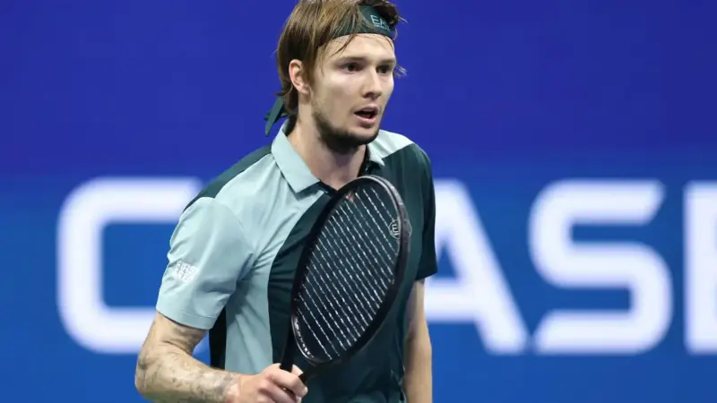 Александр Бублик Штутгарттағы ATP 250 турнирінде қанша жүлдеақы алды?