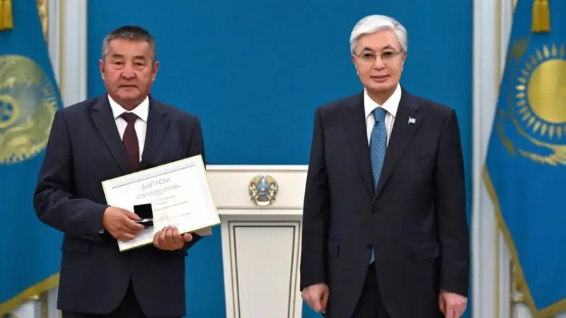 «Egemen Qazaqstan» тілшісі Байқал Байәділ Президент сыйлығын алды